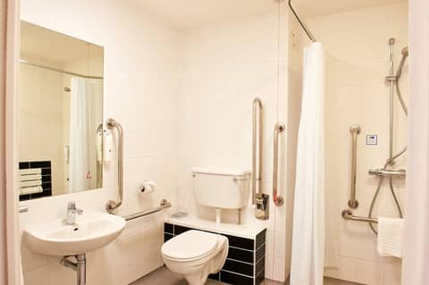 Holiday Inn Express Manchester Airport by IHG — photo 5
