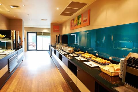 Holiday Inn Express Manchester Airport by IHG — photo 6