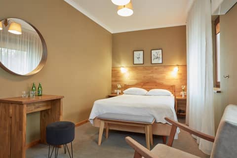Hotel Batory — hotel room
