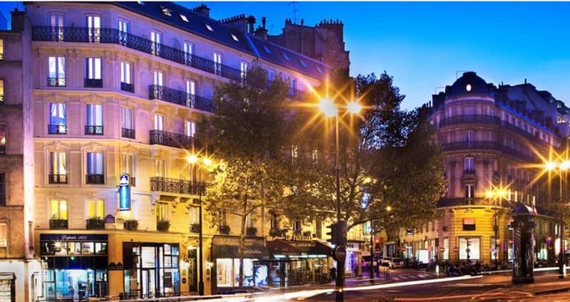 Hotel Plaza Elysées — building