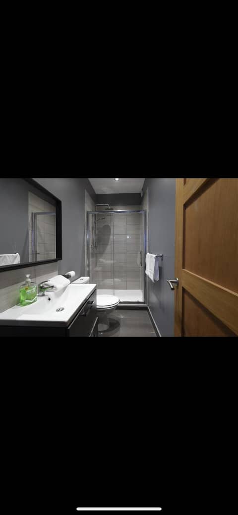 Swan Street Townhouse Hot Tub & Roof Terrace — photo 5