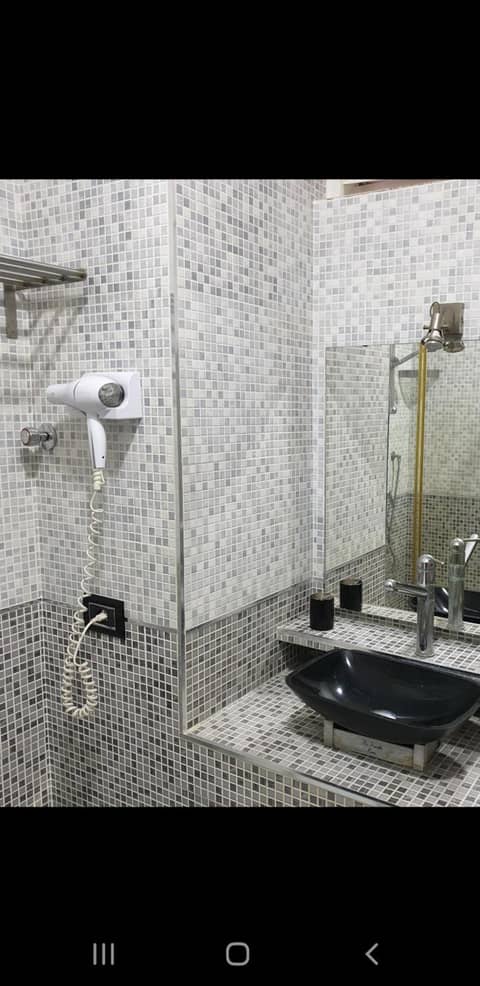 Madison — bathroom