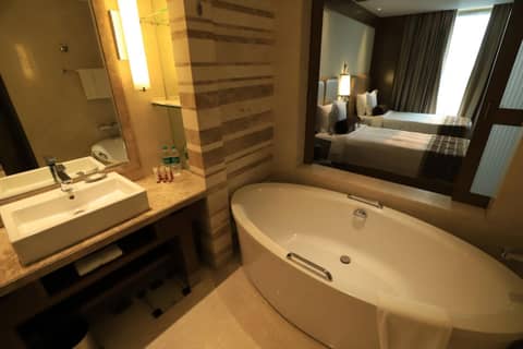 Crowne Plaza New Delhi Okhla by IHG — photo 7