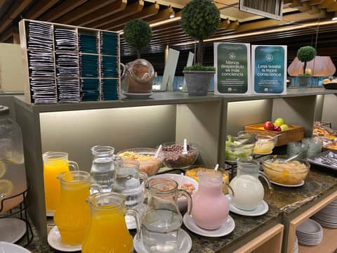 Regente Palace Hotel — dining