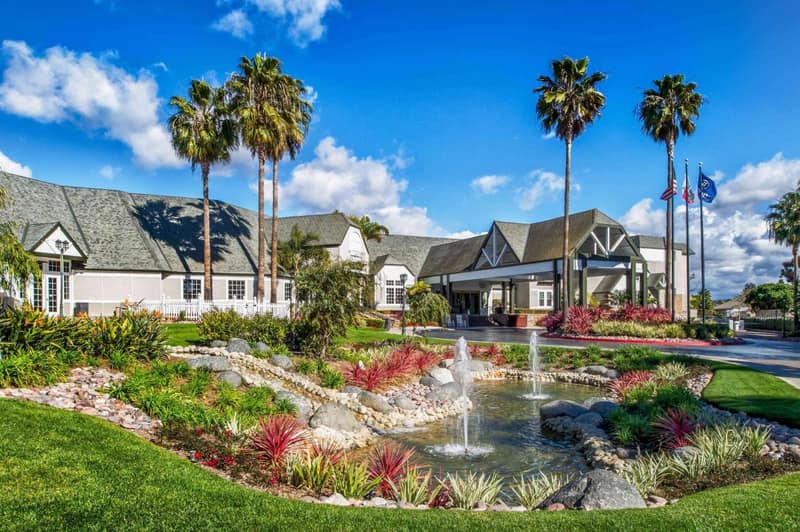 Hilton San Diego/Del Mar — building