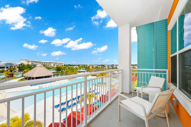 Embassy Suites By Hilton Orlando Sunset Walk — balance & terrace