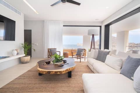 1 Homes Preview Cabo — lounge