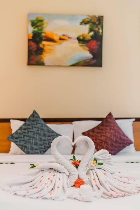 Elite Suites Patong — bedroom