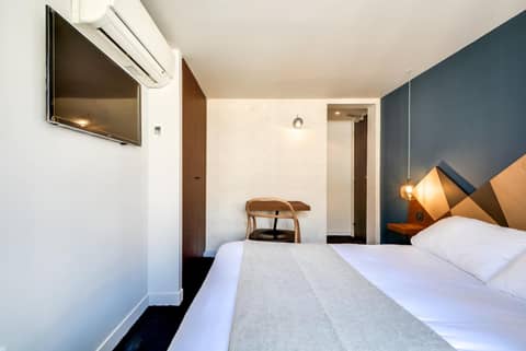WIT Hotel — hotel room