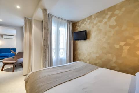 WIT Hotel — hotel room