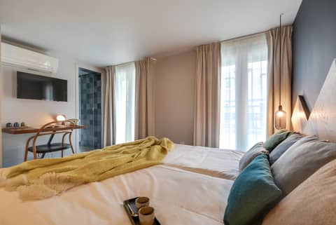 WIT Hotel — hotel room