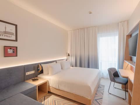Hampton By Hilton Munich City North — photo 6