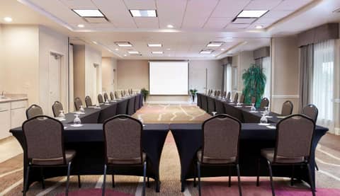 Hilton Garden Inn Charlotte North — photo 9