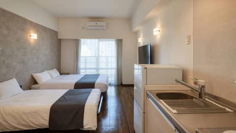 New Normal Hotel in NAMINOUE ニューノーマルホテルイン波の上 — photo 9