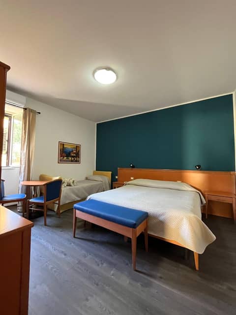 Hotel d'Orleans — hotel room