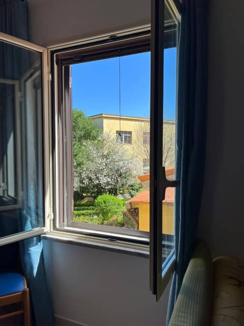 Hotel d'Orleans — hotel room