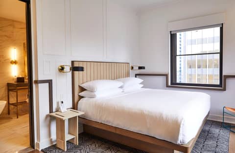 Noelle — hotel room