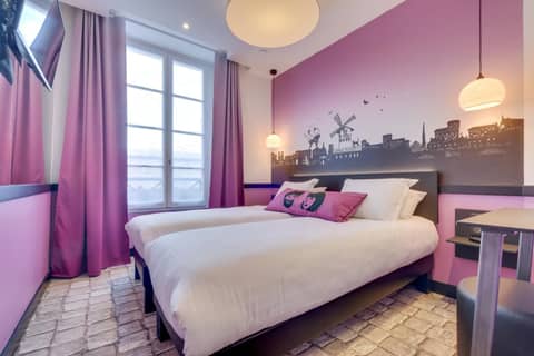 Hôtel Lucien & Marinette — hotel room