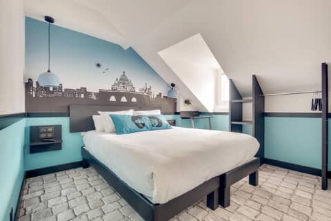 Hôtel Lucien & Marinette — hotel room