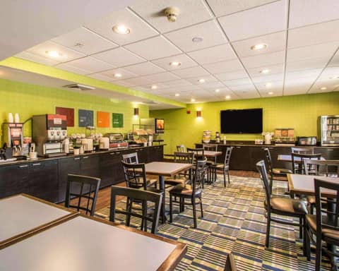 Comfort Inn & Suites Lantana - West Palm Beach South — photo 8