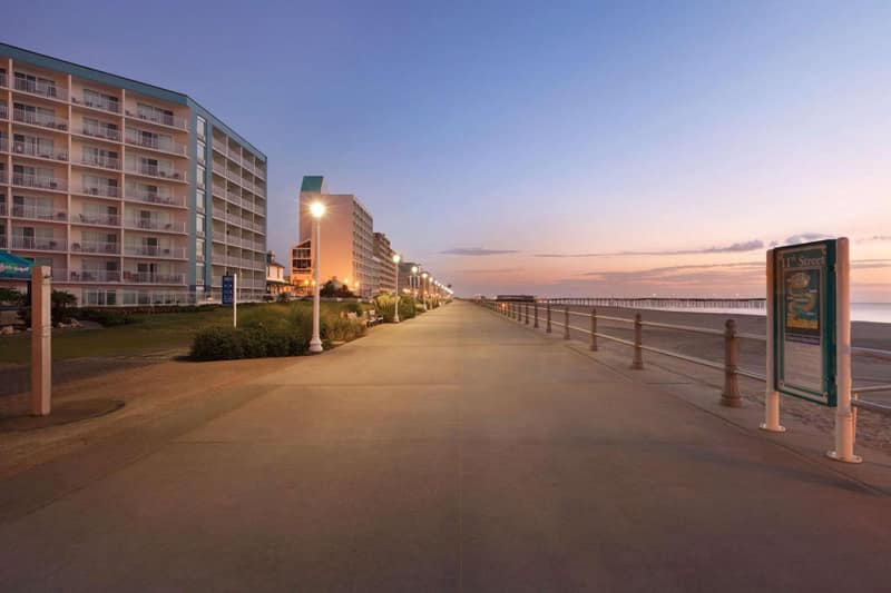 Surfbreak Virginia Beach Oceanfront, an Ascend Collection Hotel — building