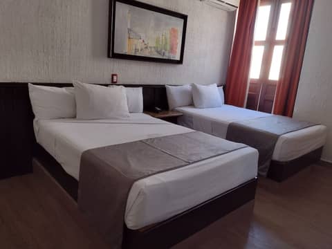 Hotel Don Quijote Plaza — photo 6