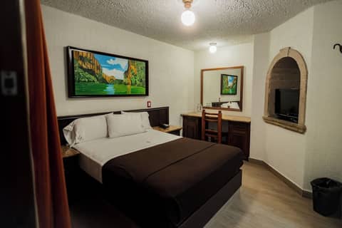 Hotel Don Quijote Plaza — photo 7