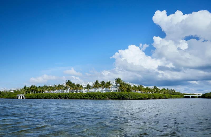 Parrot Key Hotel & Villas — building