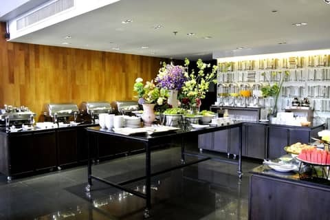 Page 10, Hotel — dining