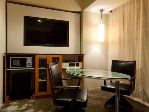 The Royal Park Hotel Iconic Tokyo Shiodome — hotel room