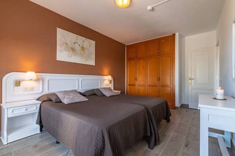 Neptuno Costadeje — hotel room