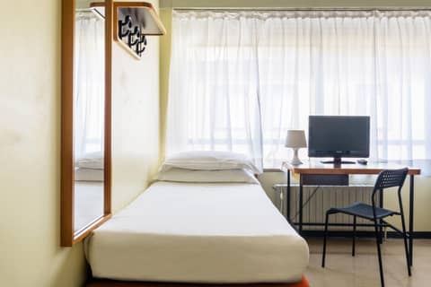 B&B HOTEL Milano Ornato — hotel room