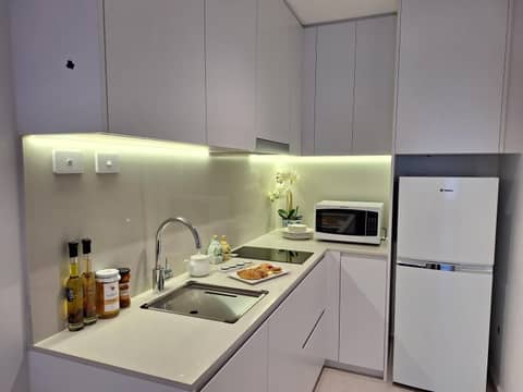 Residence on Langley Park — photo 9