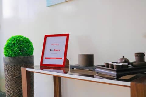 RedDoorz Plus at Moriyama Hotel AS Fortuna Cebu — photo 7
