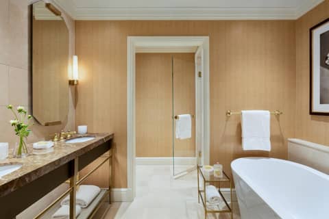Rosewood Mansion on Turtle Creek — bathroom