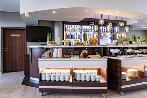 Hotel Fero Express POKOJE KLIMATYZOWANE AC — dining