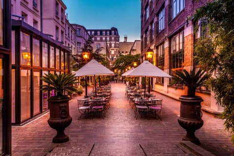 Les Jardins Du Marais — dining