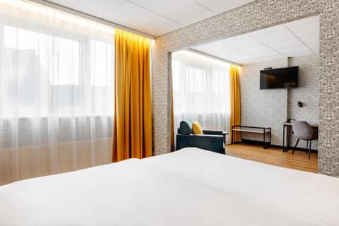 Metropol Hotel — photo 8