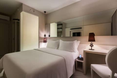 Aera Rio de Janeiro Copacabana — hotel room