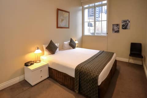 Flinders Landing Apartments — hotel room