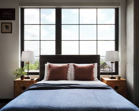Memoir Wedgewood Houston — hotel room