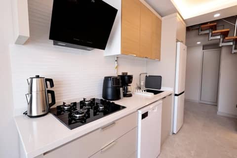 Livia Residence — kitchen