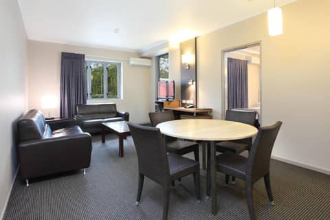 Brisbane International Virginia — hotel room
