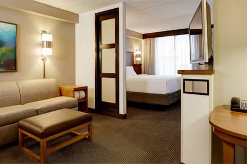 Hyatt Place Atlanta Downtown — hotel room
