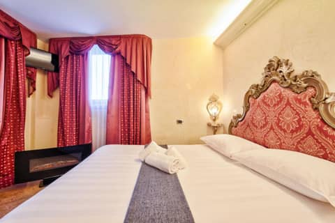 Hotel Vecellio Venice on the Lagoon — hotel room