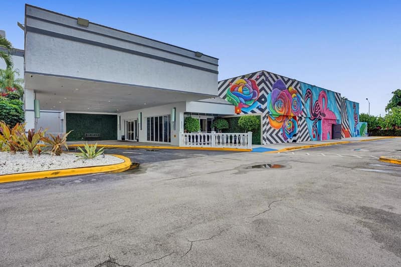 Fort Lauderdale Grand Hotel — building