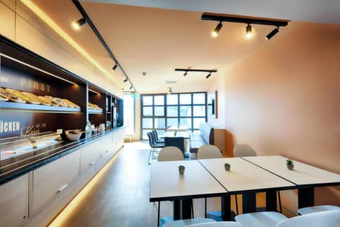 B&B Hotel München-Hbf — photo 6