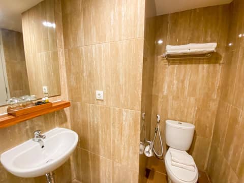 Luxury Malioboro Hotel — photo 4
