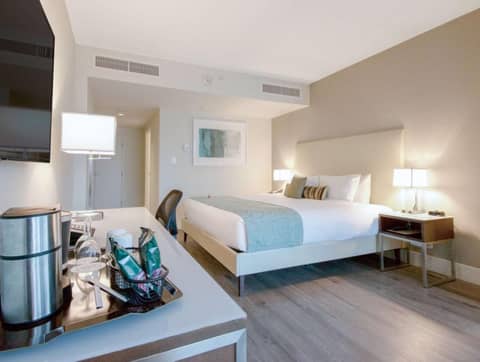 Coast Coal Harbour Vancouver Hotel by APA — photo 3