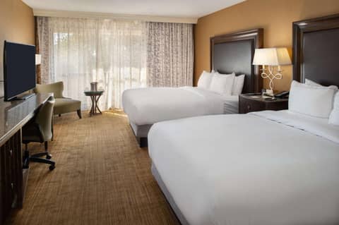 Hilton St. Louis Airport — hotel room
